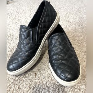 Steve Madden Black Slip Ons Size 7.5
